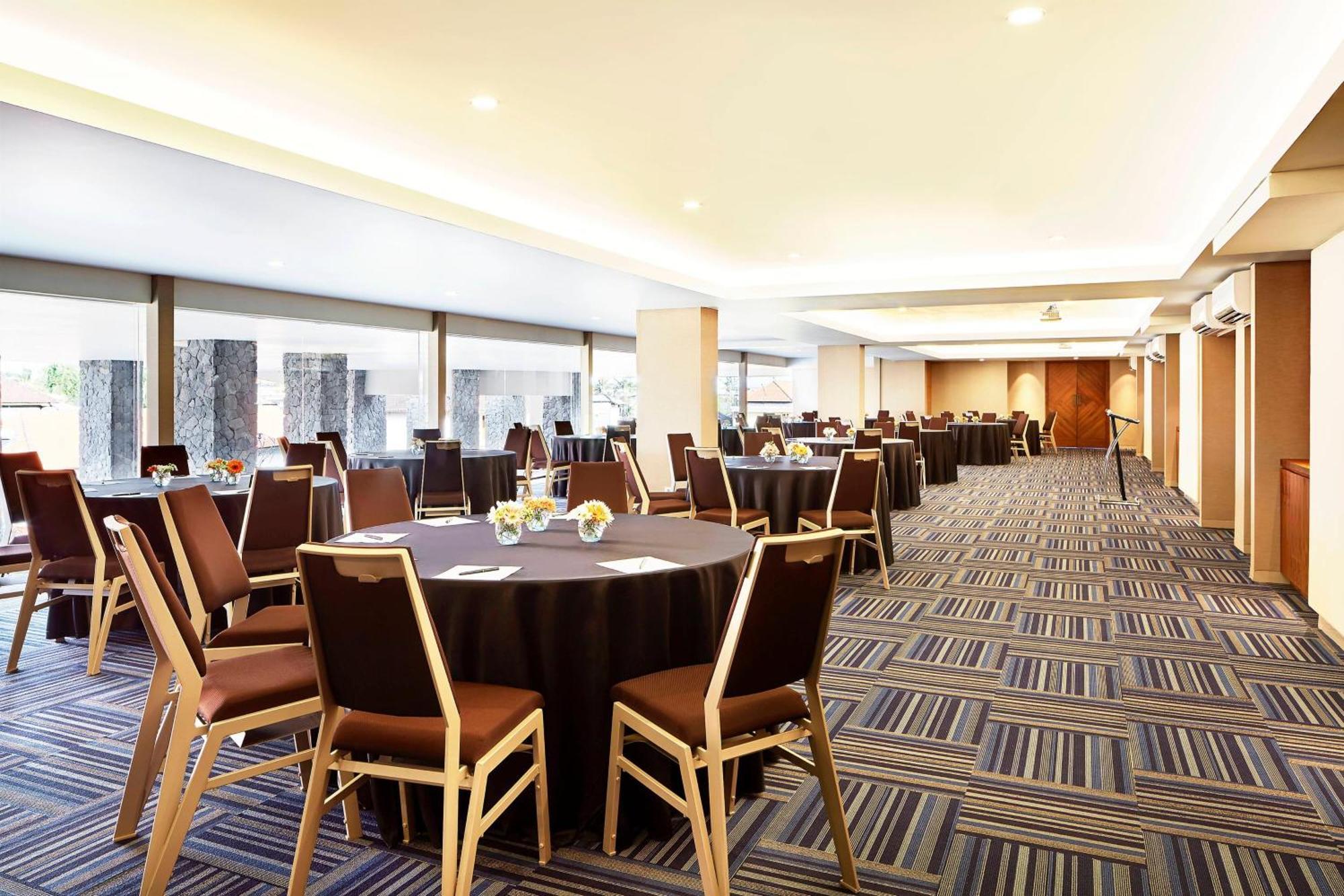קוטה לומבוק Four Points By Sheraton Bali, Kuta מראה חיצוני תמונה